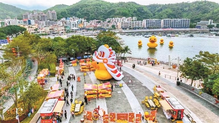 小黄鸭在南澳陪你过大年