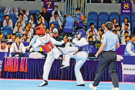 2000余名选手“跆”上共竞技 2000余名选手“跆”上共竞技