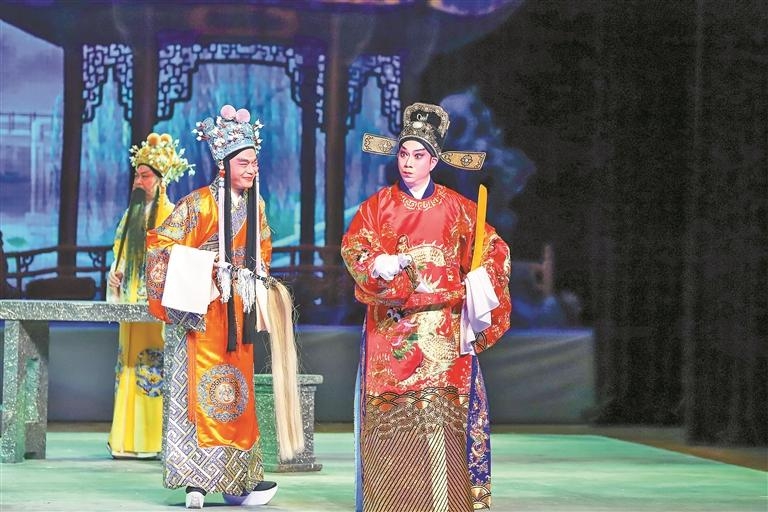 艺术映新春 温暖满鹏城