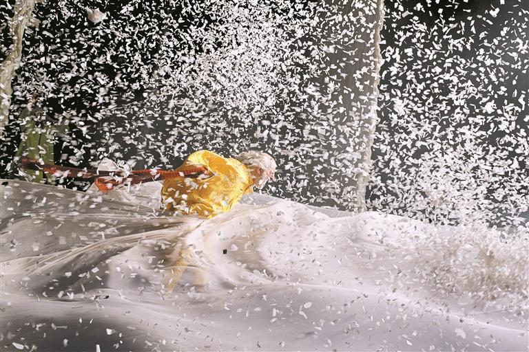 《斯拉法的下雪秀》本周将在宝安连演七场