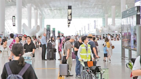 深圳机场旅客量航班量创历年暑运新高 深圳机场旅客量航班量创历年暑运新高